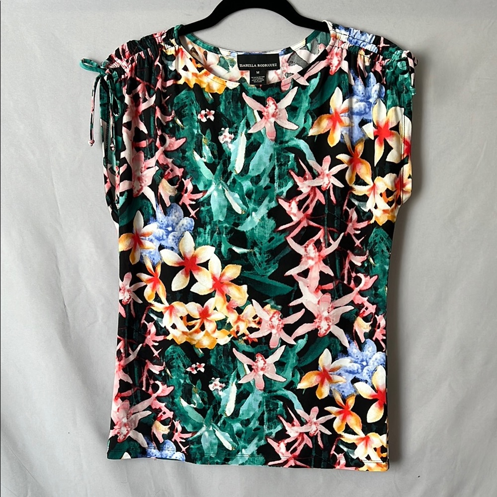 Isabella Rodriguez sleeveless floral top with shoulder tie detail | size M
